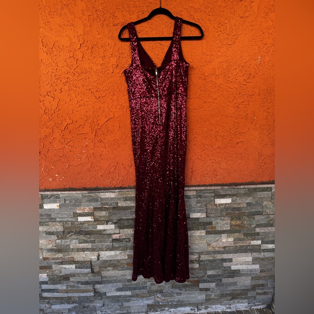 Elegant Burgundy Sequin Gown with slit on the side leg - Picture 2 of 4
